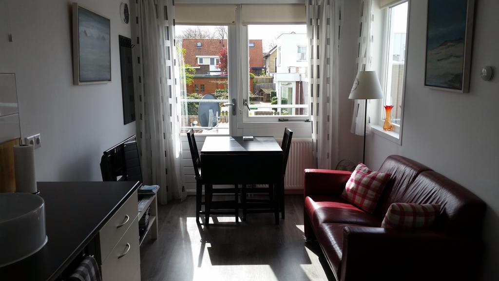 Homestay Bij Aelita Den Burg Zewnętrze zdjęcie